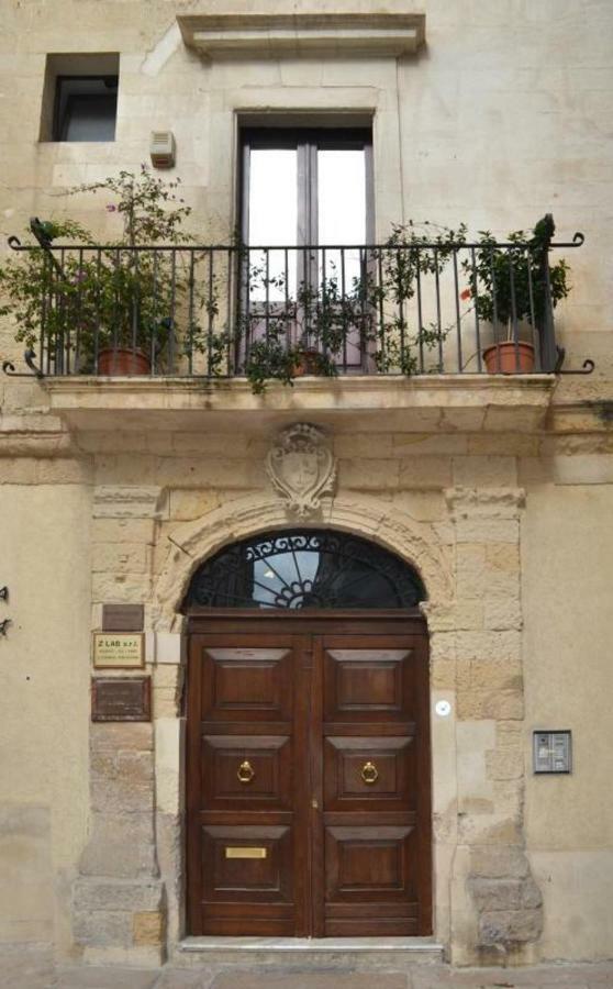 Casa Vacanze Ayroldi Lecce Bagian luar foto